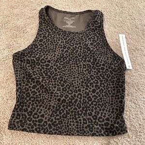Active Top Sz S NEW - NO TAGS
